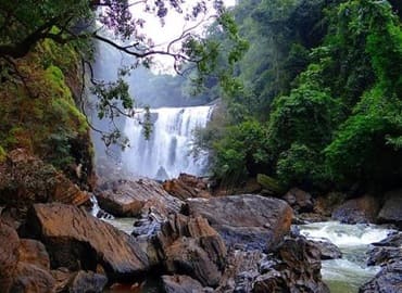 Hadlu Waterfalls